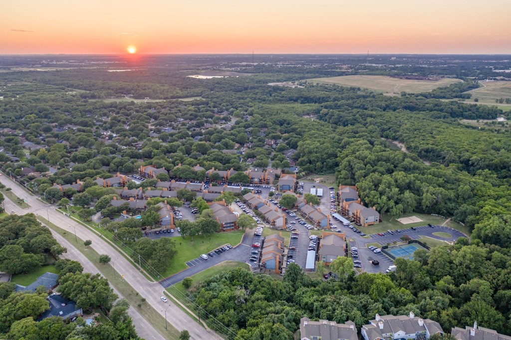 An aerial view of Vine Apartments in Arlington, TX