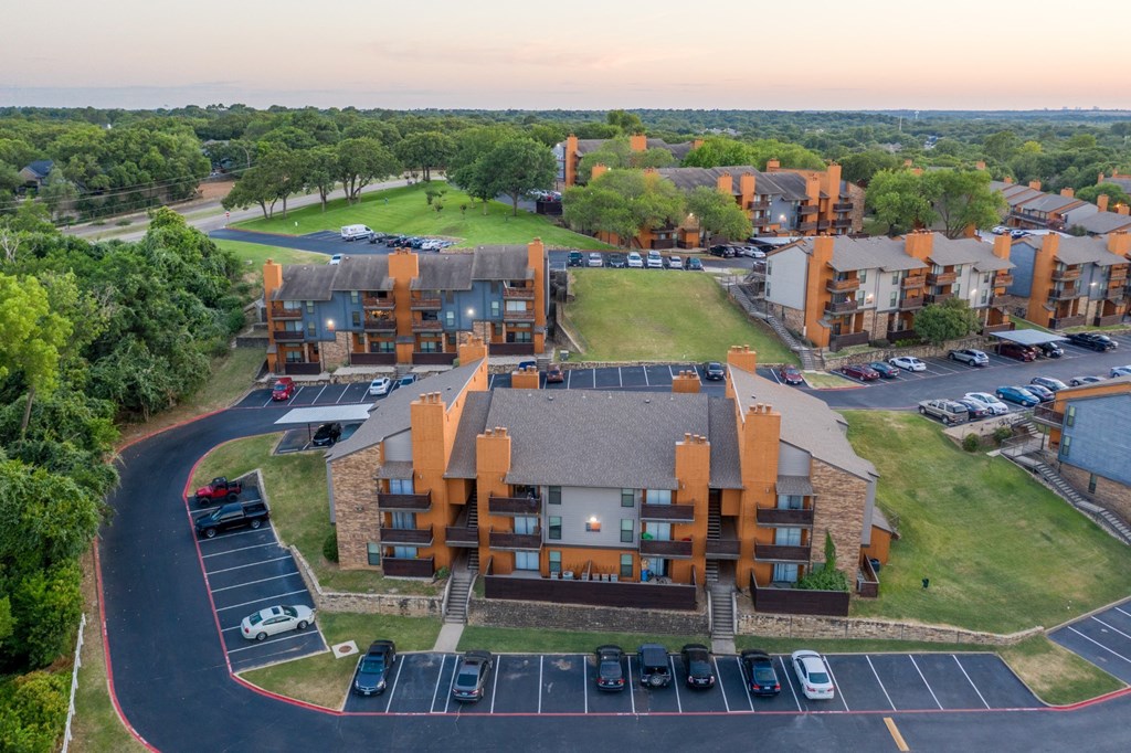 An aerial view of Vine Apartments in Arlington, TX