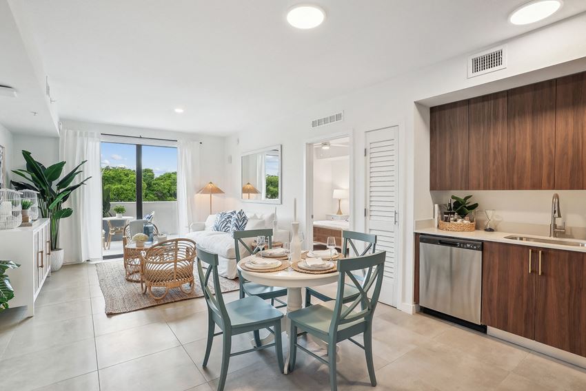 Westgate On University Apartments, 5475 North University Drive