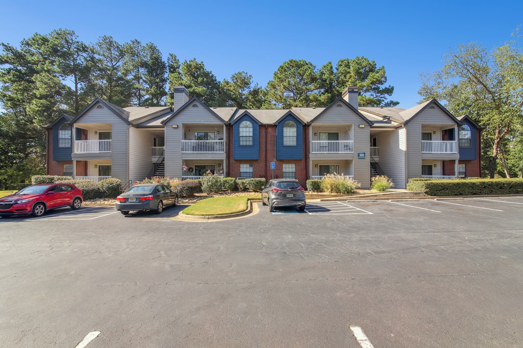 Woodmere Trace Apartmements in Duluth, GA Building Exteriors