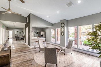 Seating Area in Leasing Officeat Walnut Creek Crossing Apartments in Austin, Texas, TX - Photo Gallery 6