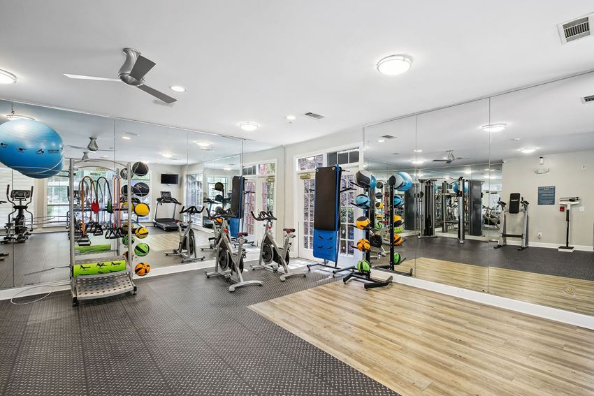 the gym at the flats at big tex apartments