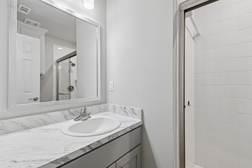 Westdale Hills in Hurst TX Muirfield Village bathroom