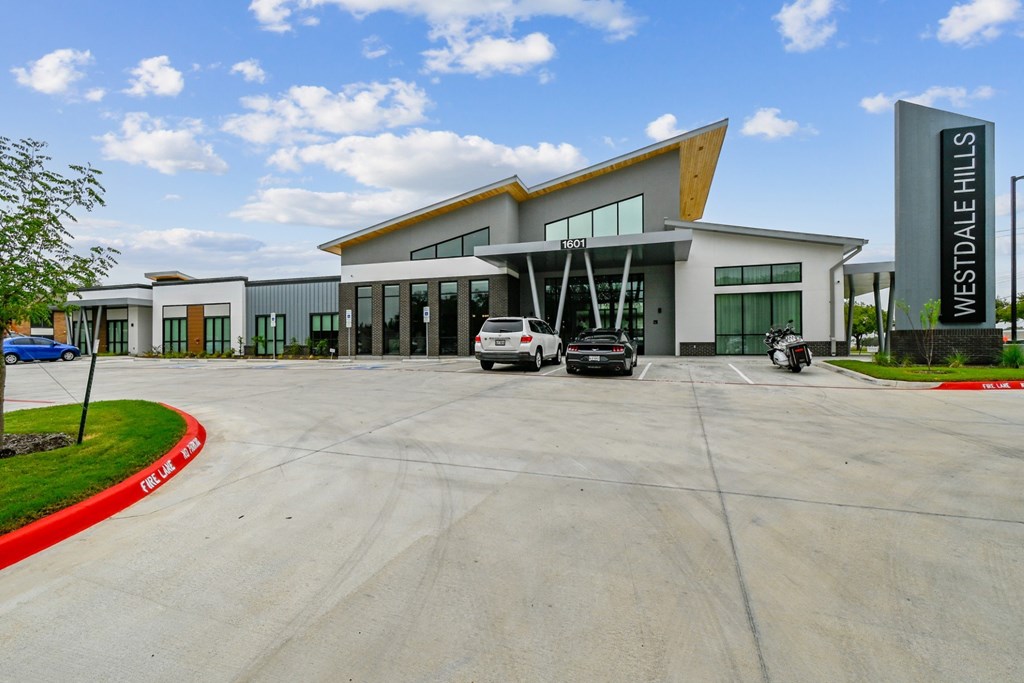 Westdale Hills in Hurst TX Leasing office