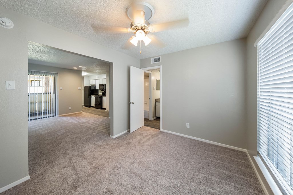 Crooked Stick: Den/Sunroom, at Westdale Hills, Euless, 76040