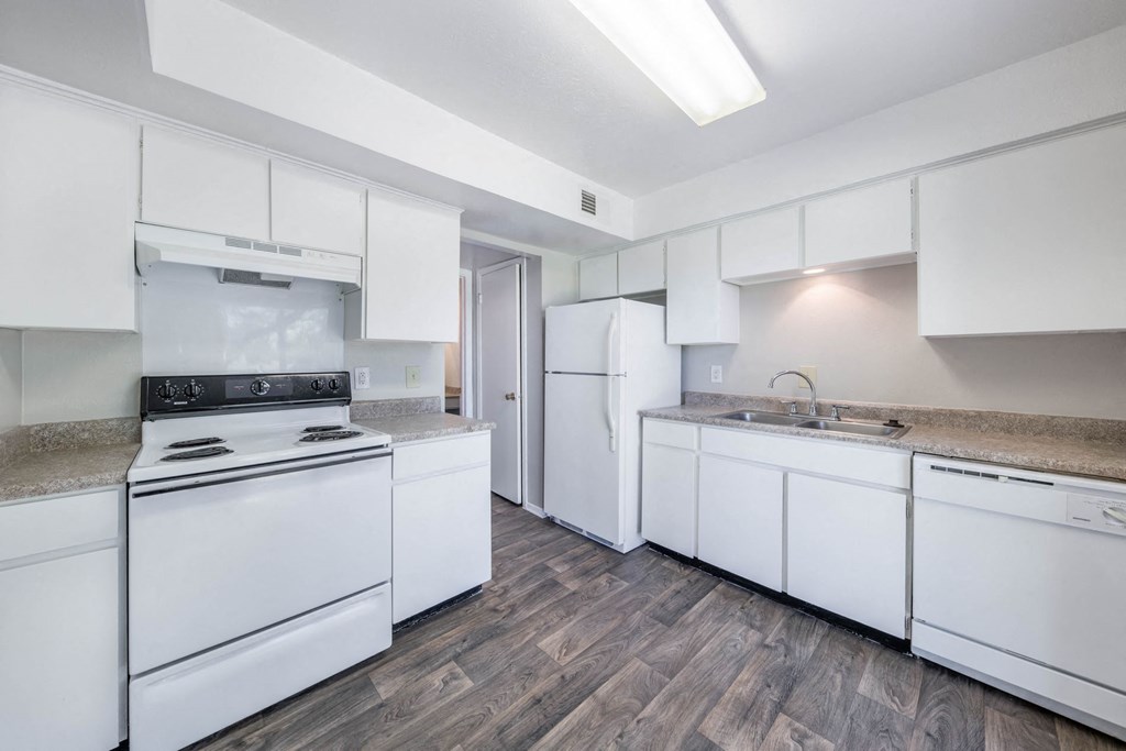 Augusta: Kitchen, at Westdale Hills, Texas