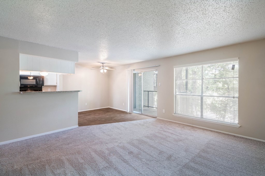 Firestone: Dining Area, at Westdale Hills, Euless, TX 76040