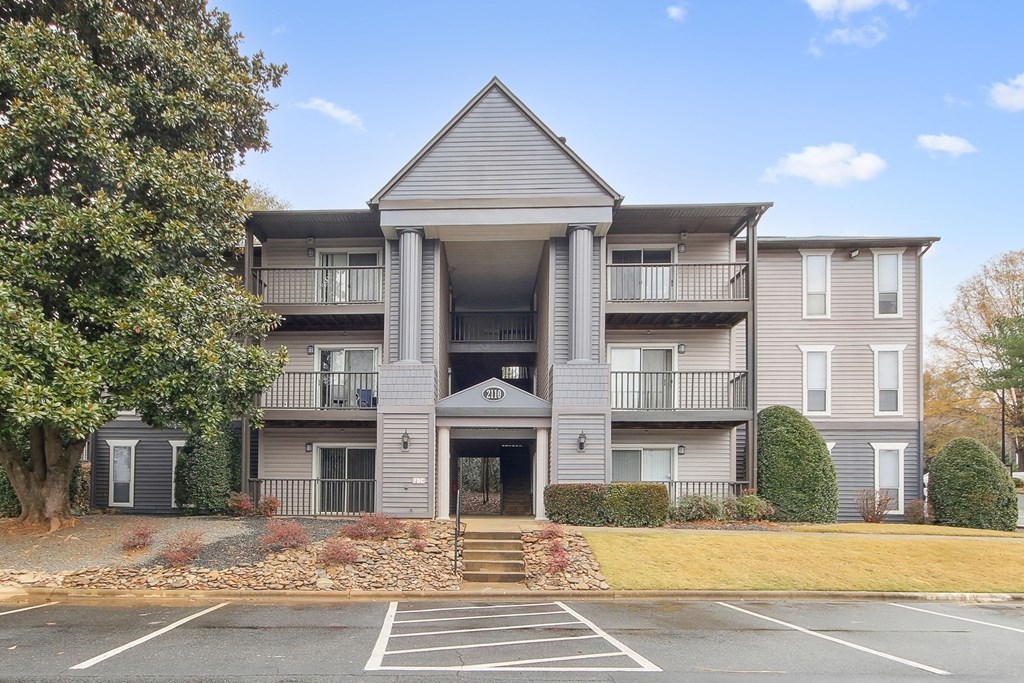 Apartment Building exterior at Arrowood Crossing Apartments in Charlotte, NC
