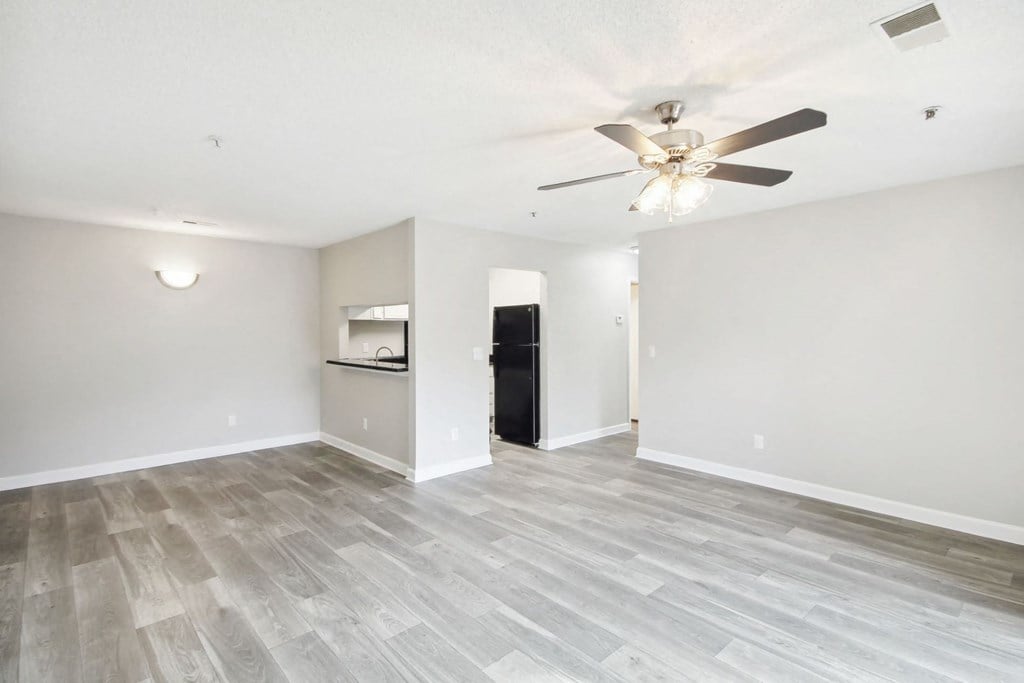 living riim at Arrowood Crossing in Charlotte, NC