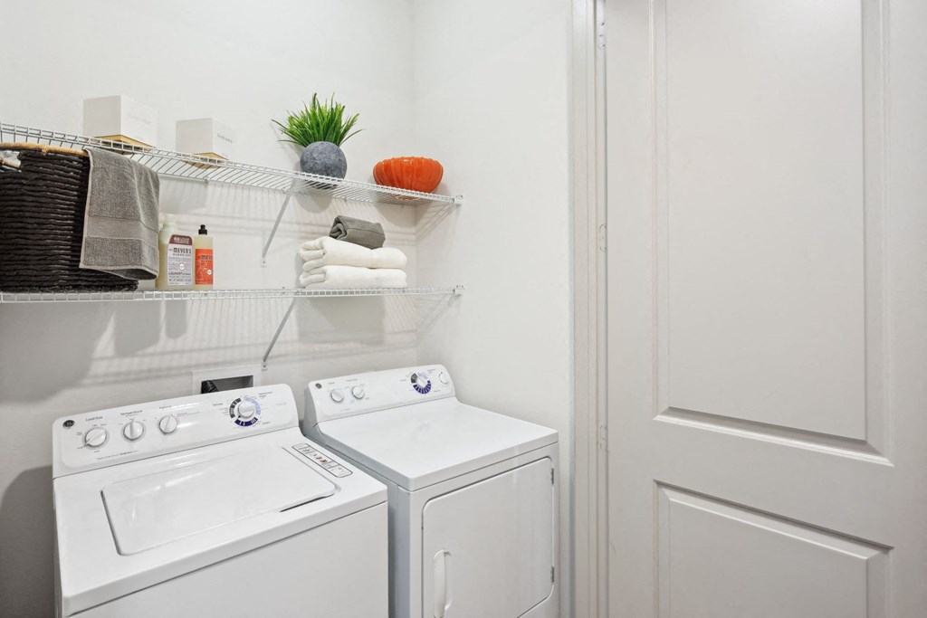 laundry area at Allusion at West University, Houston, TX