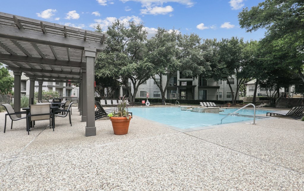 a large pool for residents to enjoy at Jefferson Creek in Irving, TX