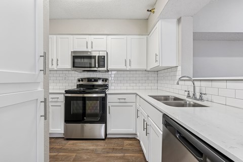 B1 kitchen at Jefferson Place in Irving, Tx