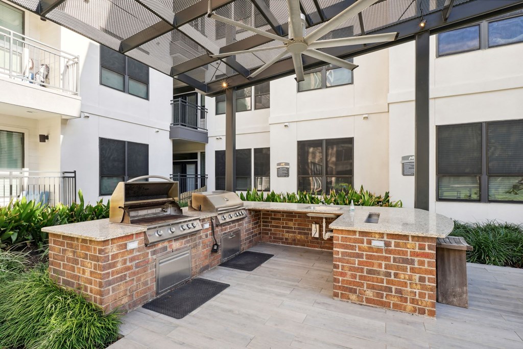 grill area at Muse at Museum District, Houston, TX