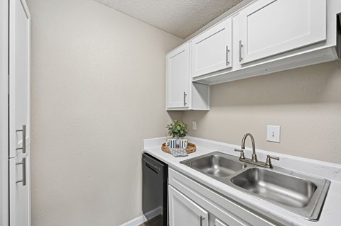 Unit A kitchen at Hollows in San Antonio, TX