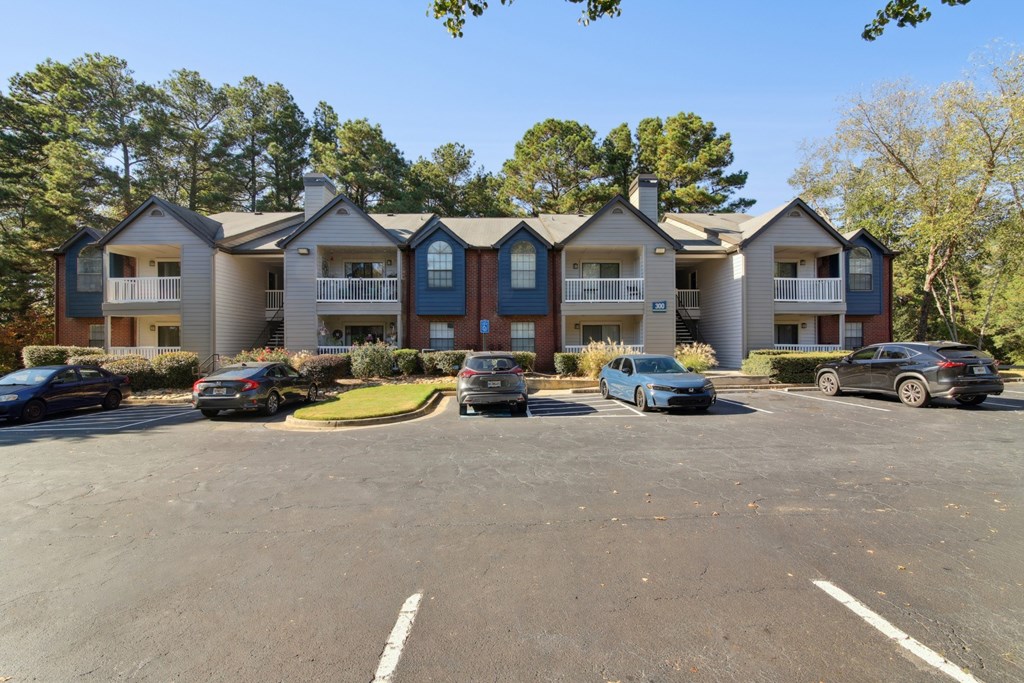 Woodmere Trace Apartments in Duluth, GA Apartment Exterior