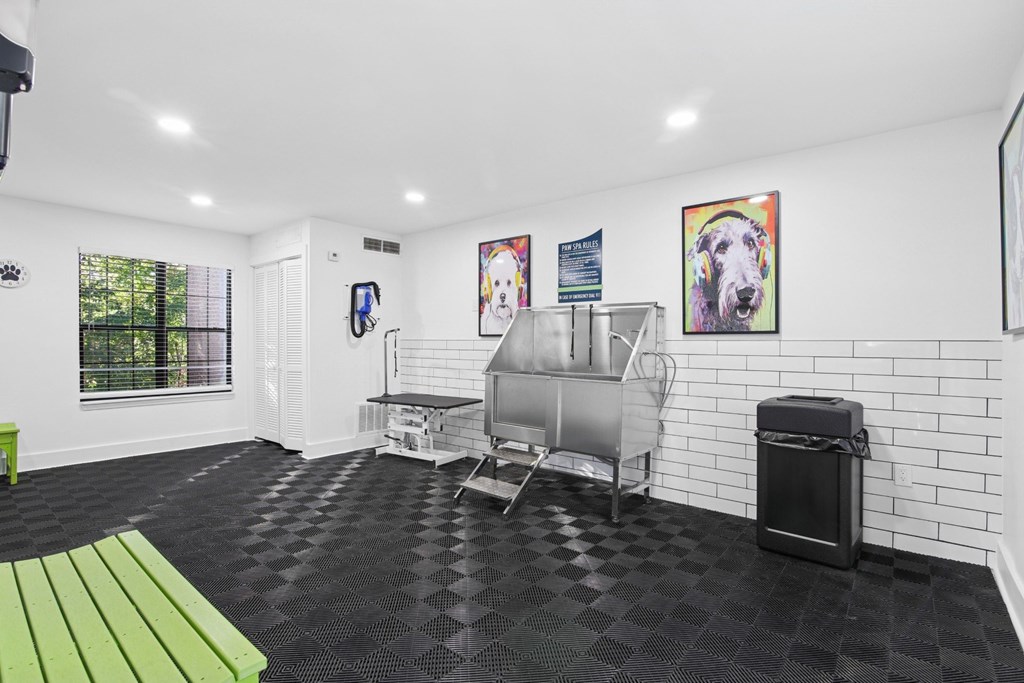 Woodmere Trace Apartments in Duluth, GA Pet Spa