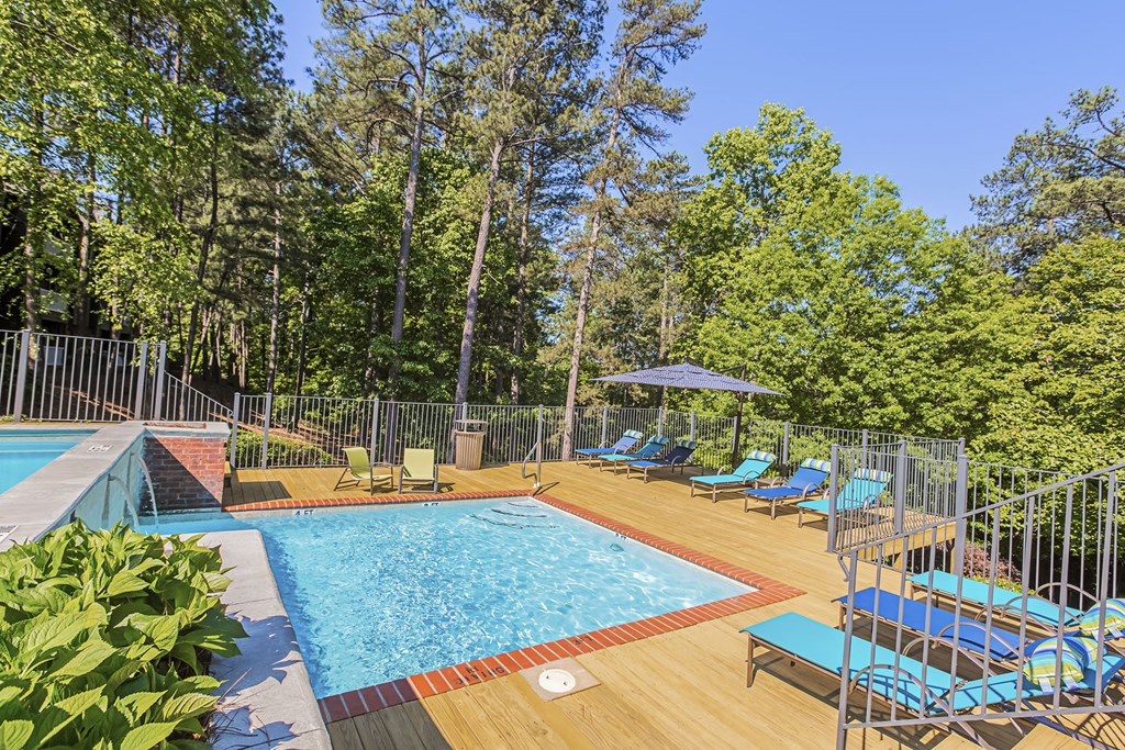 Two-Tiered Pool at Woodmere Trace Apartments in Duluth, Georgia, GA 30096