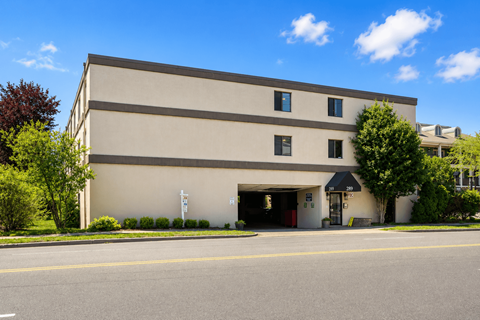 289 Wiles Street Studio Apartment for Rent