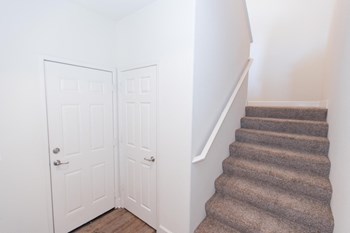 1x1 Entry Closet - Photo Gallery 19