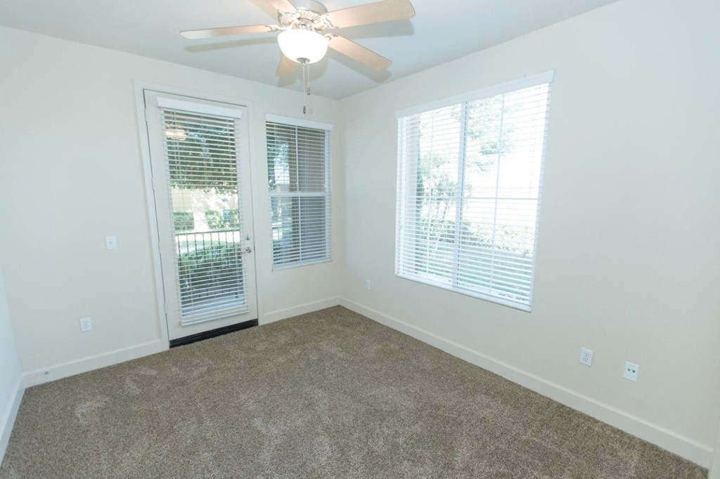 2x2 Classic Guest Bedroom