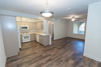 2x2 Living Room - Photo Gallery 28