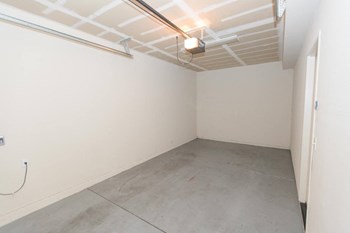 Attached Garage - Photo Gallery 23
