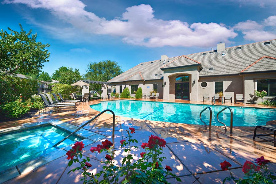 Pool and Jacuzzi at Le Provence