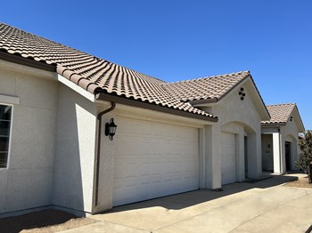 Garage and Apartment Exterior - Photo Gallery 5