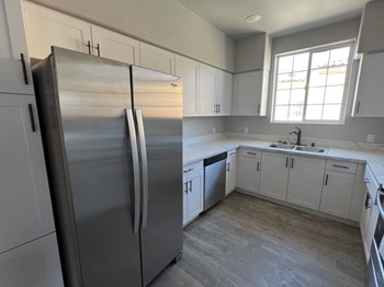 Kitchen and Appliances - Photo Gallery 6