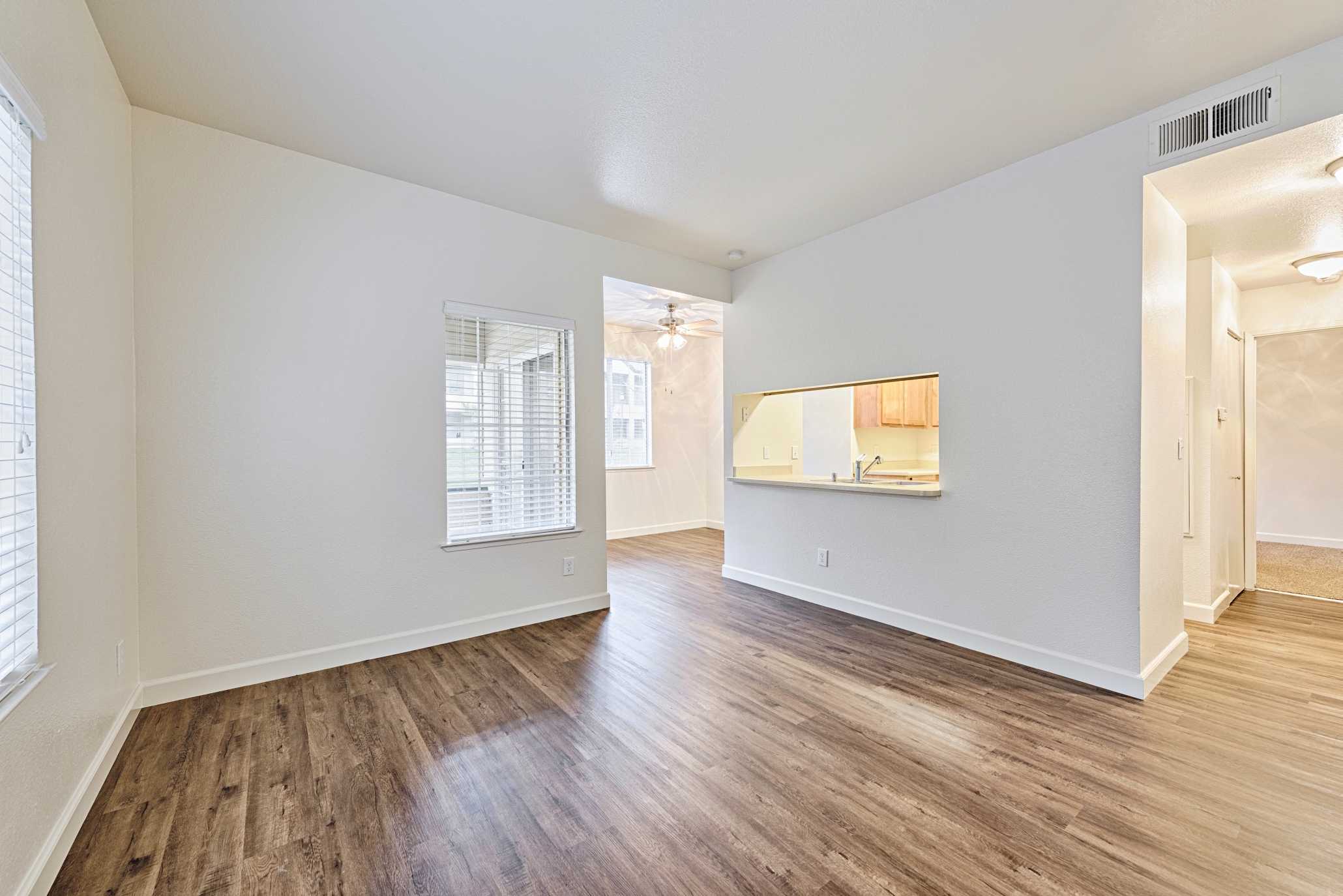 Vaulted Ceilings,at Park Ridge Apartments, Fresno, 93711