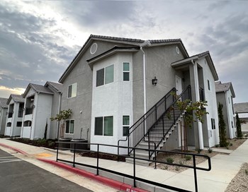 Exterior Apartment Buildings - Photo Gallery 3