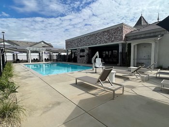 9111 N. Maple Avenue 1-3 Beds Apartment for Rent - Photo Gallery 4