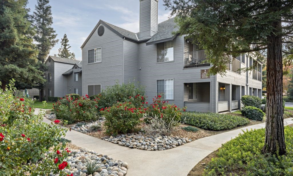 Beautiful Surroundings,at Park Ridge Apartments, Fresno 