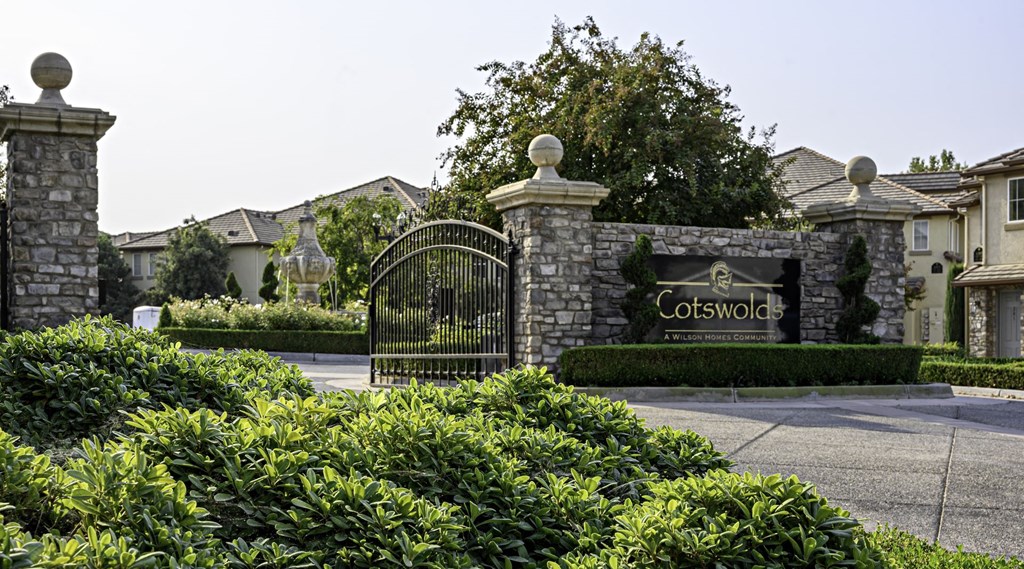Cotswolds Apartments, 1242 E Champlain Dr, Fresno, CA RentCafe