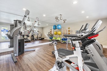 fitness center - Photo Gallery 6