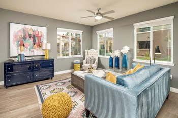 living room area - Photo Gallery 6