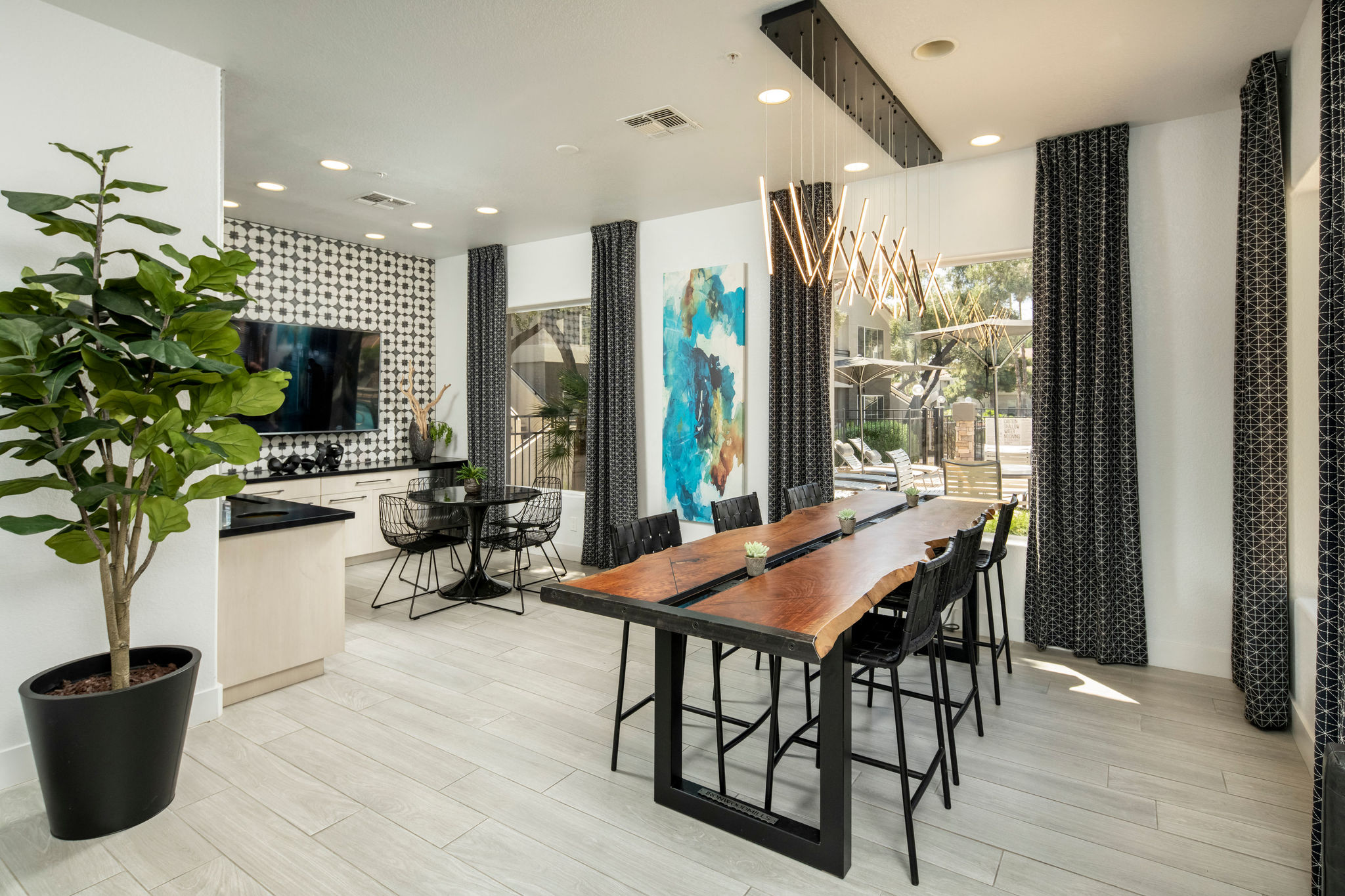 the-lakes-at-arrowhead-ranch-apartments-20250-n-67th-avenue-glendale