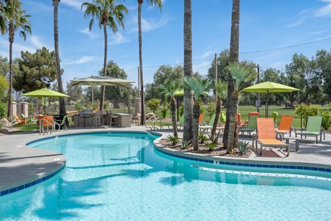 Linq Swimming Pool
