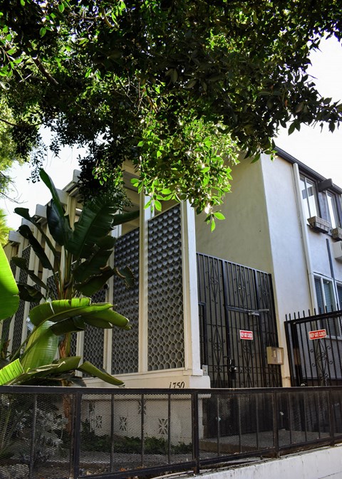 the building in which the apartment is located