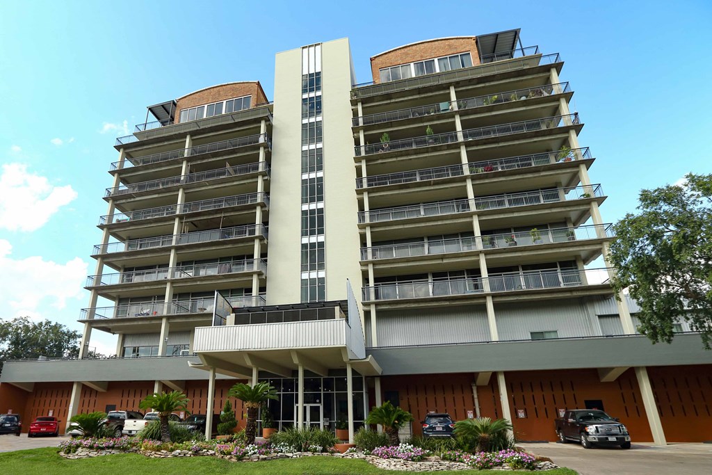 230 West Alabama Elevation