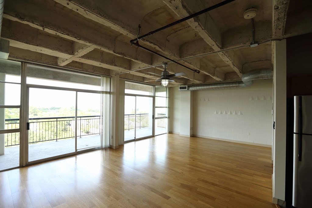 230 West Alabama Studio