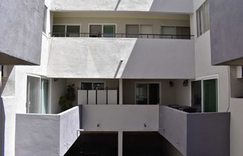 866 Westmount Drive Studio-2 Beds Apartment for Rent - Photo Gallery 2