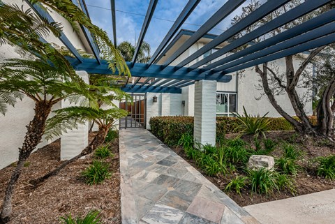 Exterior of 900 Prospect