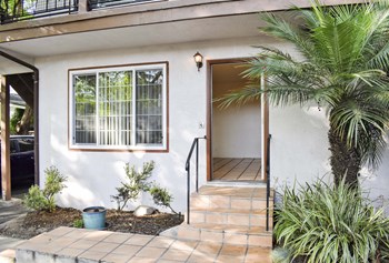 1049 Elm Lane 1-3 Beds Apartment for Rent - Photo Gallery 2