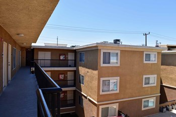 5112 Sepulveda Blvd. 1-2 Beds Apartment for Rent - Photo Gallery 3