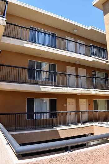 5112 Sepulveda Blvd. 1-2 Beds Apartment for Rent - Photo Gallery 4