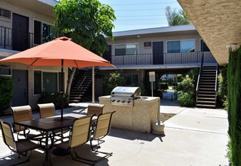 4650 Kester Studio-2 Beds Apartment for Rent - Photo Gallery 5