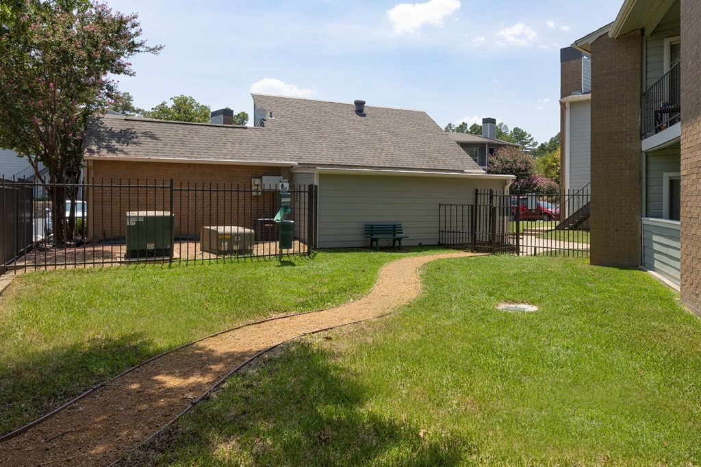 Fenced pet park at deerwood apartments, Tyler Tx