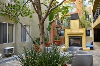 7400 Hollywood Blvd. Studio-2 Beds Apartment for Rent - Photo Gallery 5