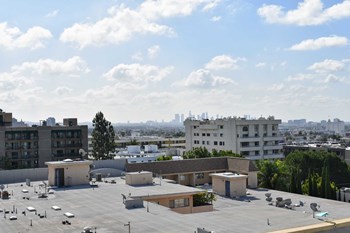 7400 Hollywood Blvd. Studio-2 Beds Apartment for Rent - Photo Gallery 8